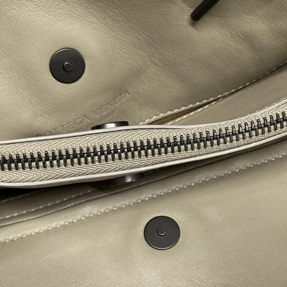 Auth BOTTEGA VENETA Intrecciato - Gray Leather B********* Tote Bag - Picture 13 of 16